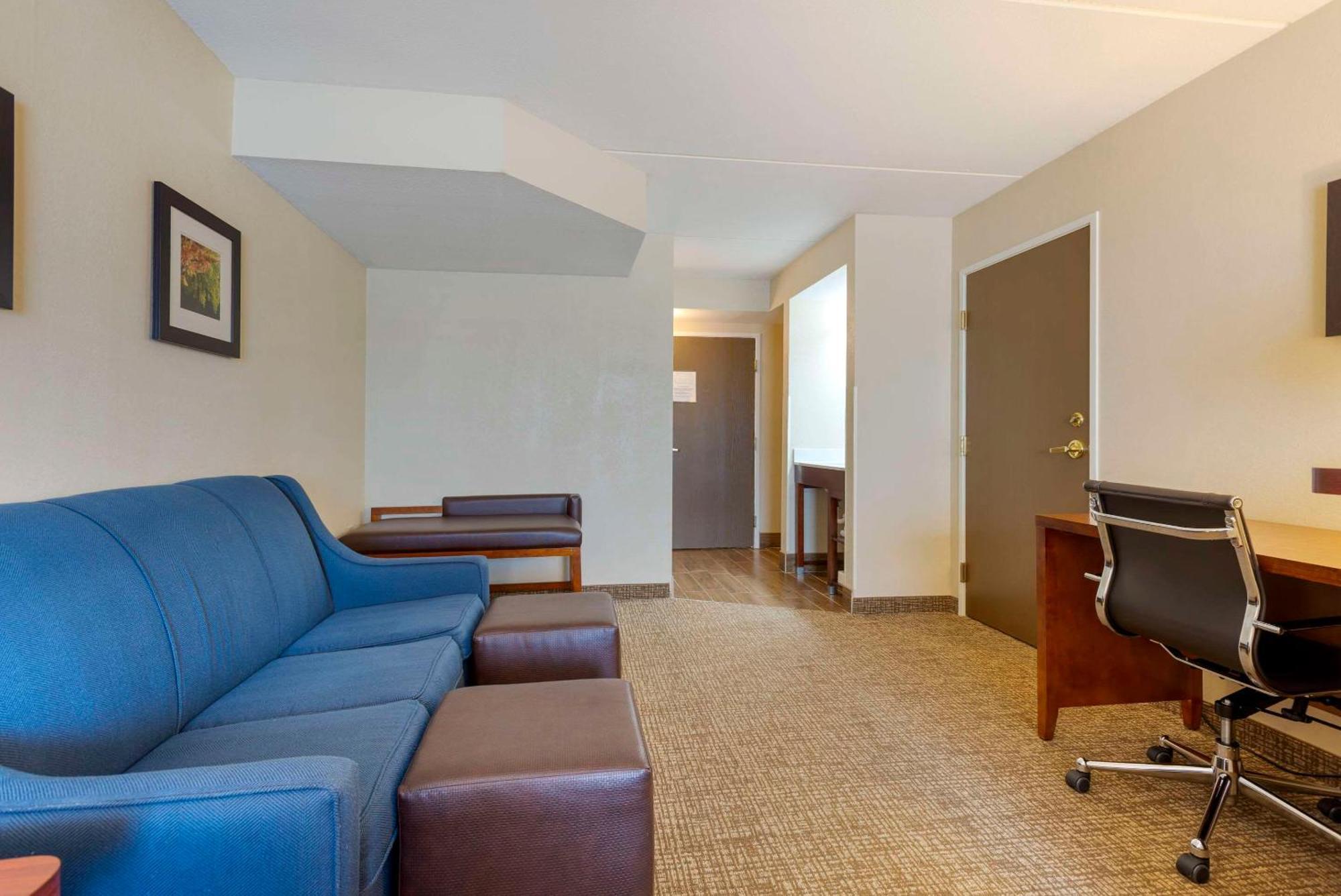 Comfort Inn & Suites Wilkes Barre - Arena Exterior photo